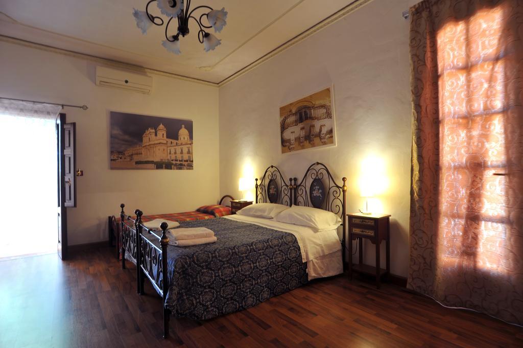 Il Giardino Di Pietra Bed and Breakfast Noto Eksteriør billede
